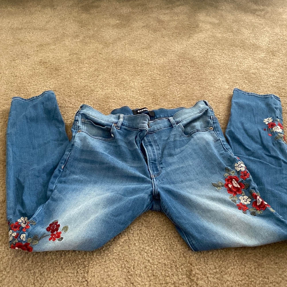 Floral embroidered express jeans